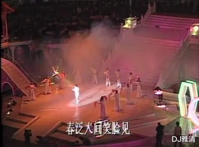 张瑜|38年后,重新揭秘85年春晚,当年看感觉失败,如今再看却倍感温馨