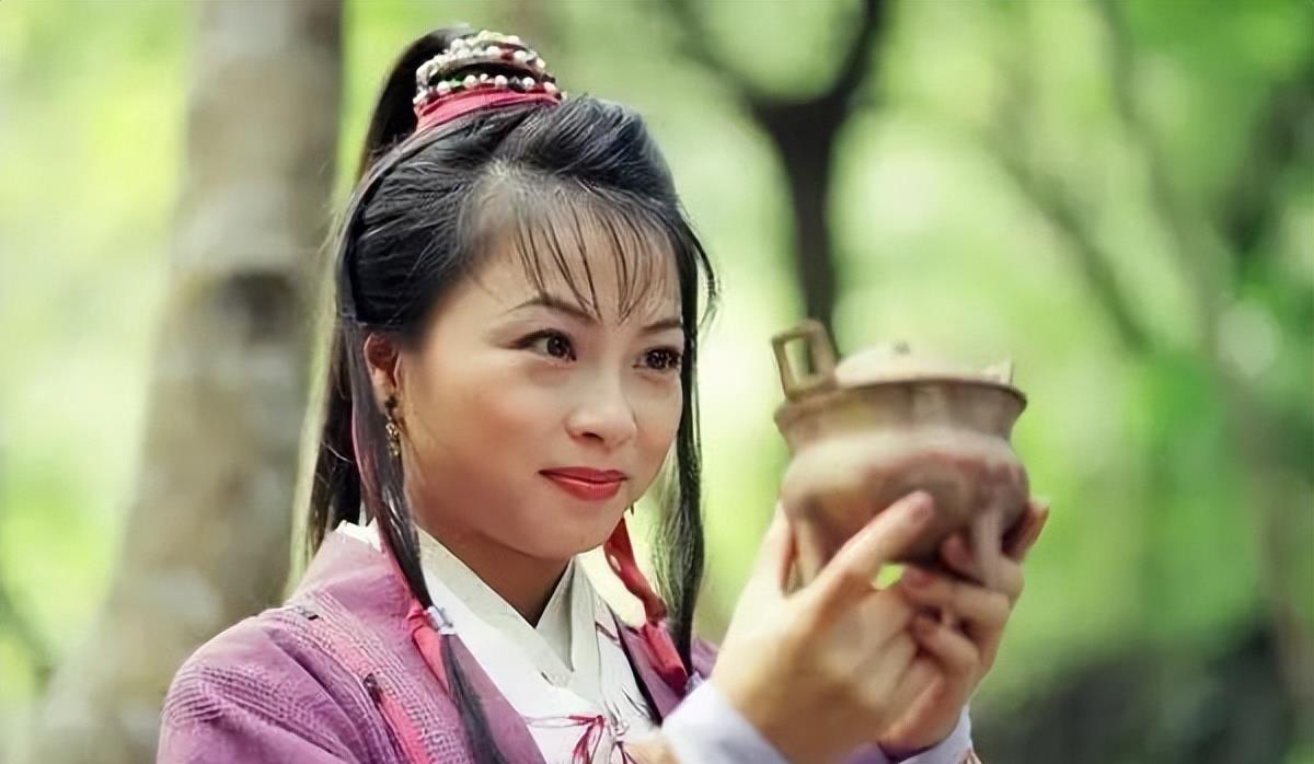 人物设定|内娱女星直播开黄腔,拗人设用力过猛,离谱得粉丝都看不下去