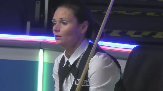 埃文斯|惨遭五连鞭，2-1到2-6，斯诺克女皇资格赛一轮游，显得有些沮丧