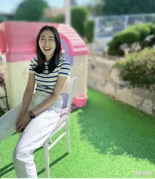 朱千雪|TVB前港姐国外探亲被偶遇！高挑身材被拍成1米5，离巢后已转行