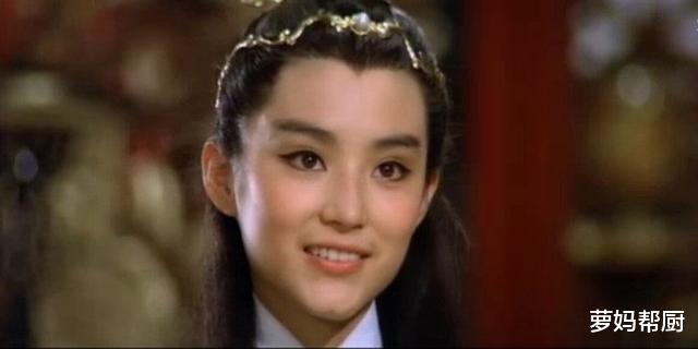 林青霞 林青霞如今67岁，轻松减掉25斤，分享瘦身秘诀：只需两点！