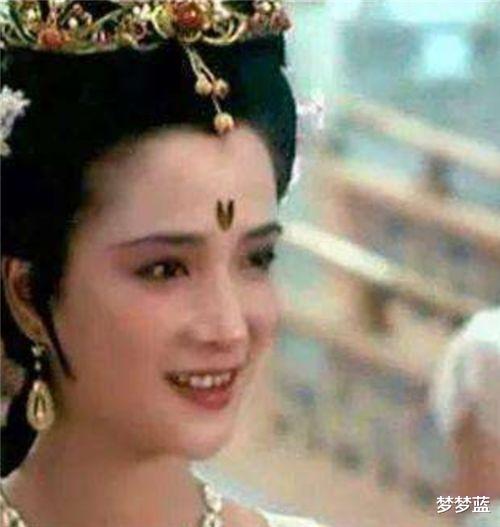 |她因太美在火车站被西游记导演相中，被称第一美人，到底有多美！