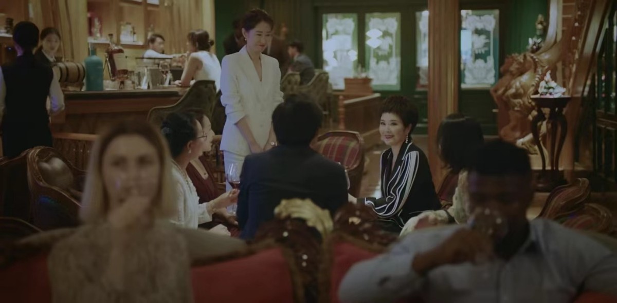 刘敏涛|46岁刘敏涛演女儿，跟剧中59岁“爸爸”一同框，画面就尴尬了