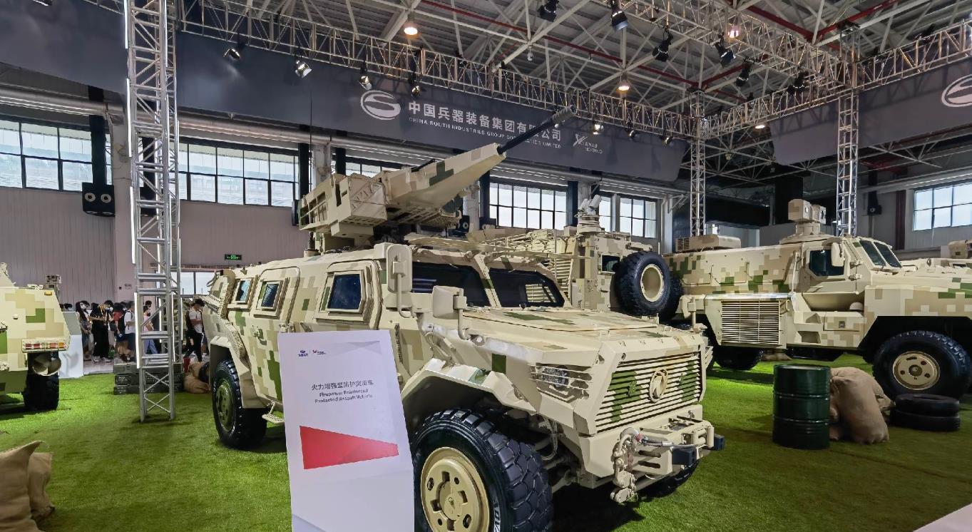 新型82毫米速射炮，安装光电观瞄仪，性能实现全面提升