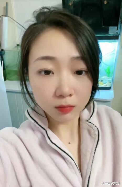 暖春|《暖春》“小花”近照曝光,如今25岁端庄大方清纯靓丽