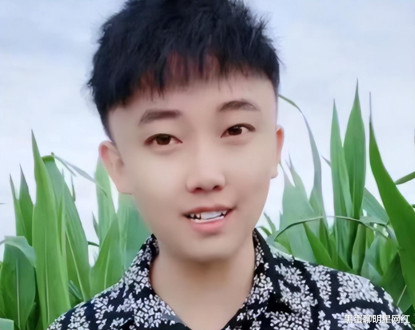 |情感主播花钱找人配合直播，不料对方临场罢工，放话：演不下去了