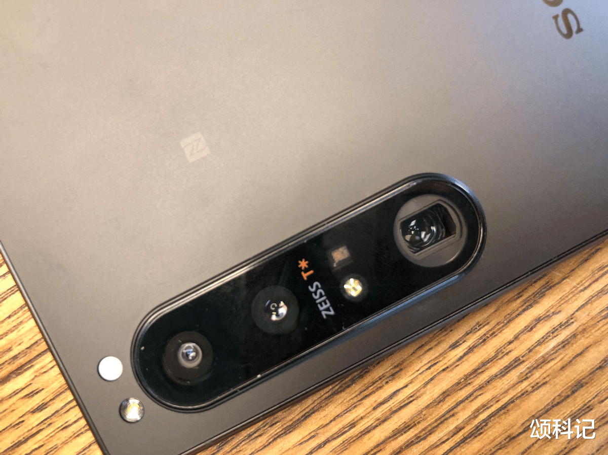 索尼Xperia|最高12GB+512GB，微单手机售价高达9499元，为“信仰充值”？