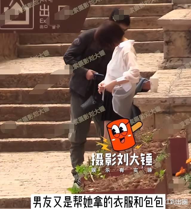 张雨绮|34岁张雨绮再爆新恋情！和男友出游共度四天三夜，当街搂抱好亲密