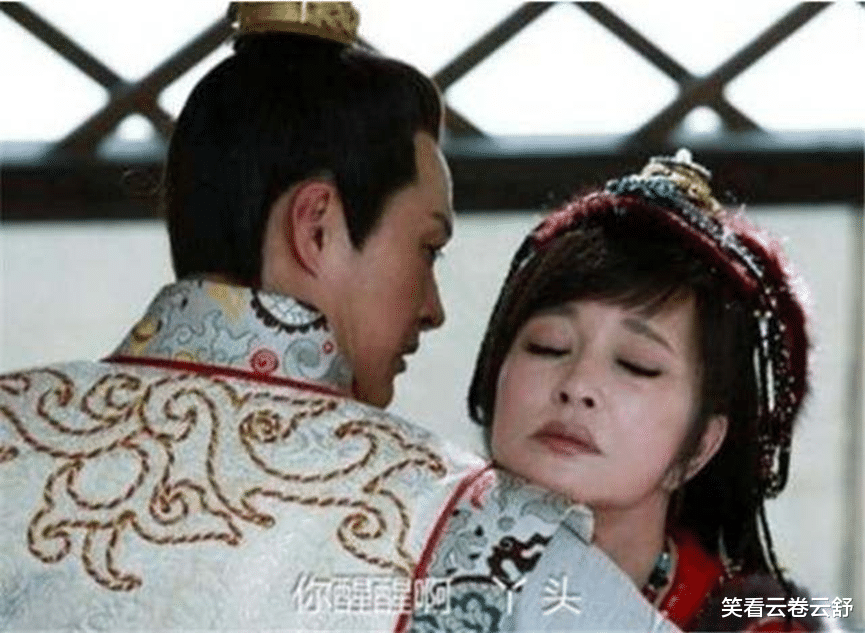 明星|女明星不服老“装嫩”失败，老了就别再尬演少女了，优雅从容才是美