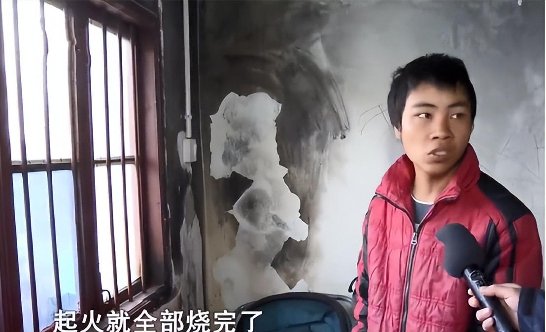 2012年,名牌大学生嫁给农民,生下双胞胎儿子后,却变得离奇疯癫