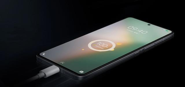 iqoo|15秒破亿元,狂销2.2万台,国产手机诞生“新黑马”