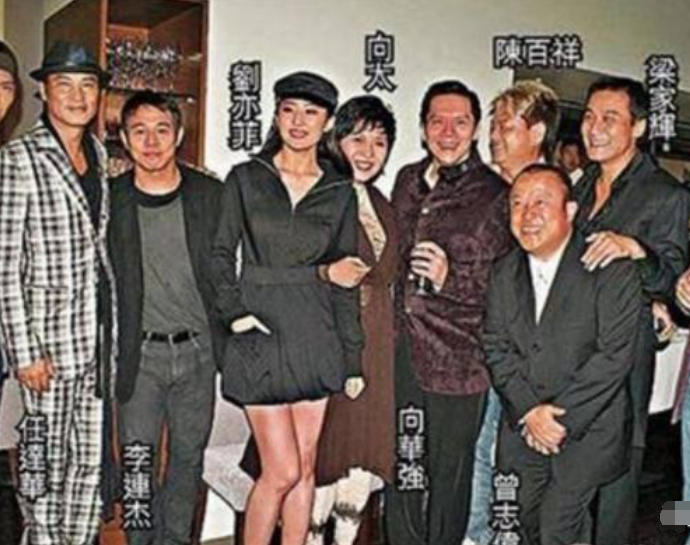 向华强|他才是香港大佬，向华强70大寿都请不来，刘德华演唱会却频频现身！