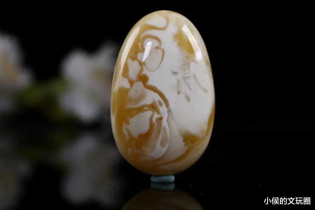 蜜蜡|它是文玩界的扛把子，越黄越值钱？
