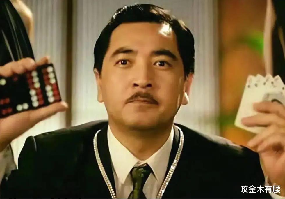 秦沛|戏骨秦沛被曝定居国外，现身华人小店买酸奶，与粉丝合影毫无架子