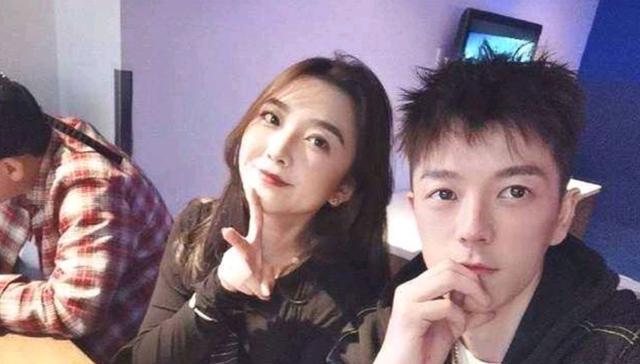 王烁鑫|把丈夫当“儿子”，被王烁鑫当作室友，卑微的吴雅婷太悲哀了