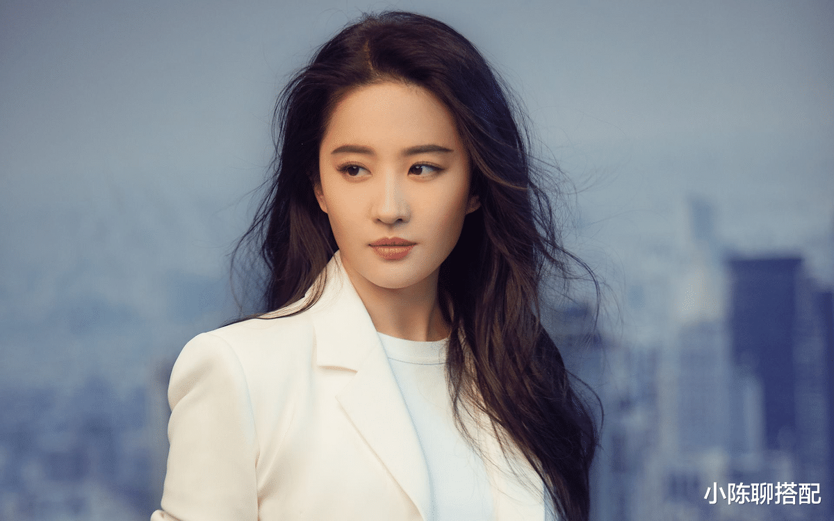 阿佳妮|不老妖姬阿佳妮：到底什么样的长相才可以称为人间绝色