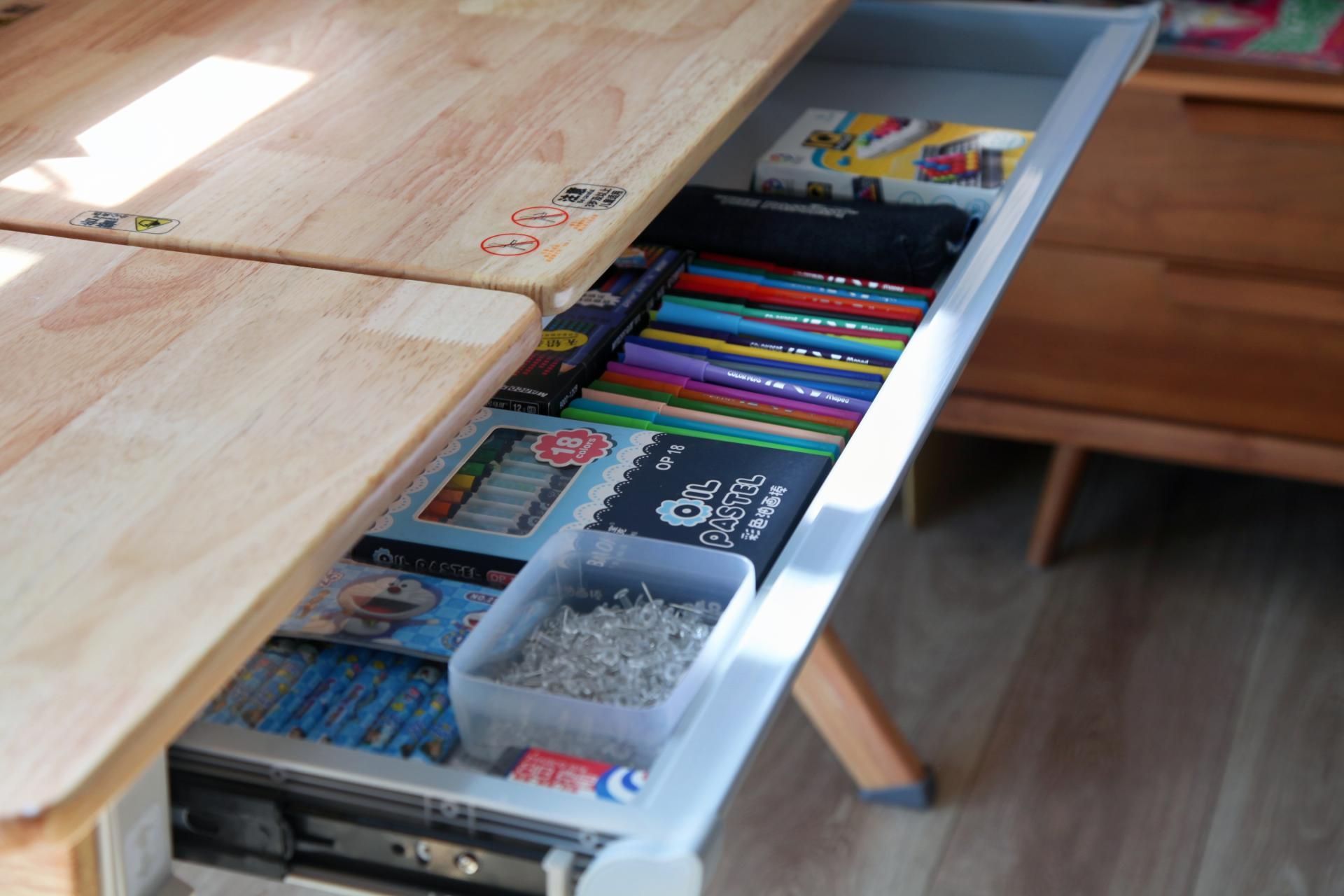 真实木，颜值高又环保，一款陪伴孩子学习的斯芬达小鹿学习桌椅