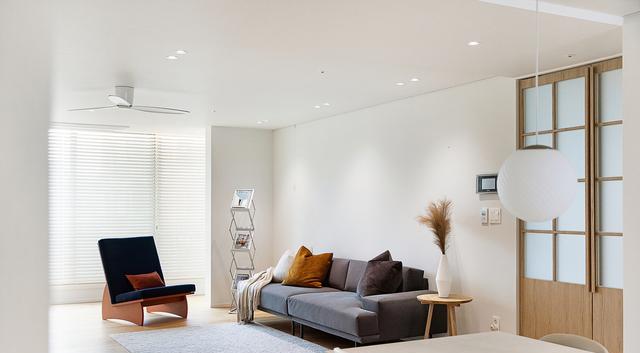 装修该花钱的地方一定不能省,他家180㎡极简风,装修费直追别墅