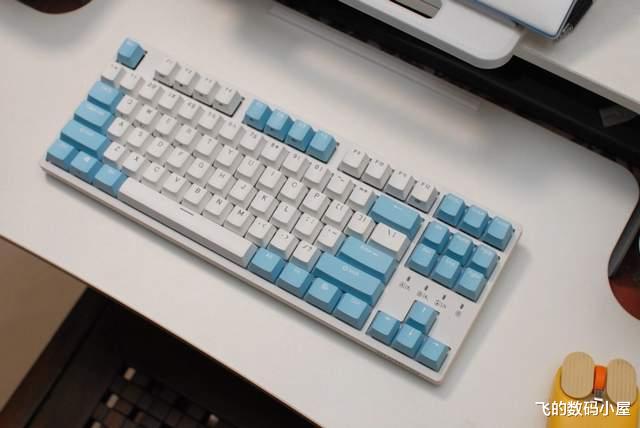 机械键盘|安静!声音太大影响办公,杜伽K320W金牛座三模机械键盘了解一下