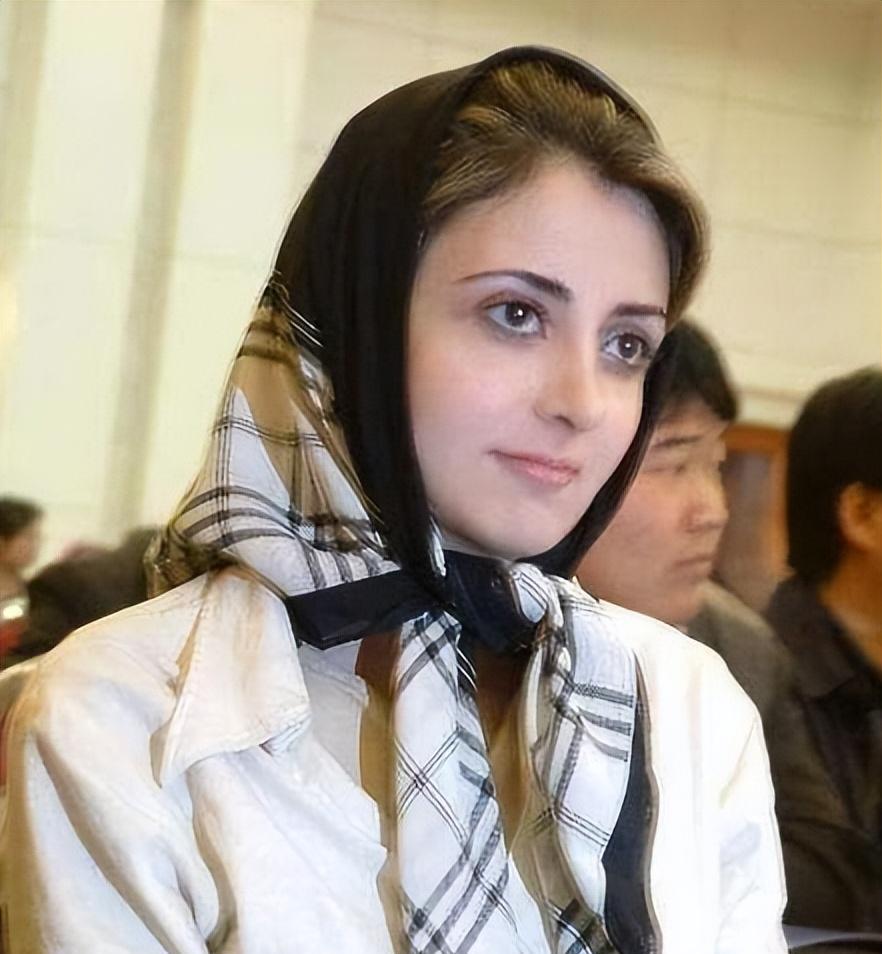 迪拜“最美公主”萨拉玛:完全靠美貌生活奢靡,如今却被沦落为生育工具?