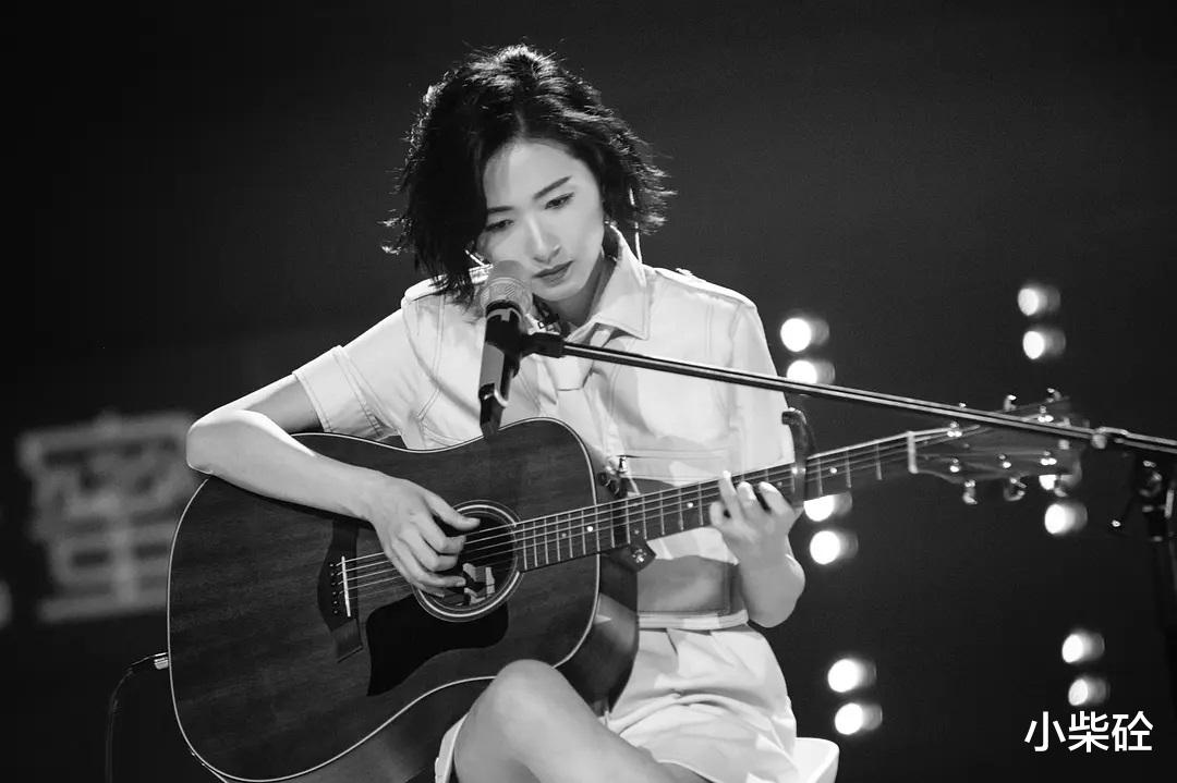 万茜|“手滑女星”的红与黑