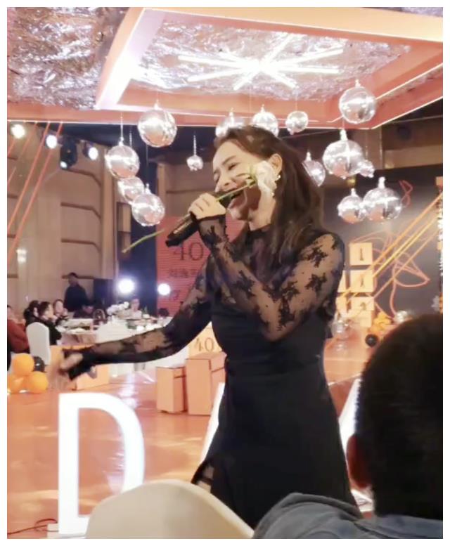 两位港星浙江为富豪庆生！曝麦家琪能喝三斤白酒，郭政鸿开麦献唱