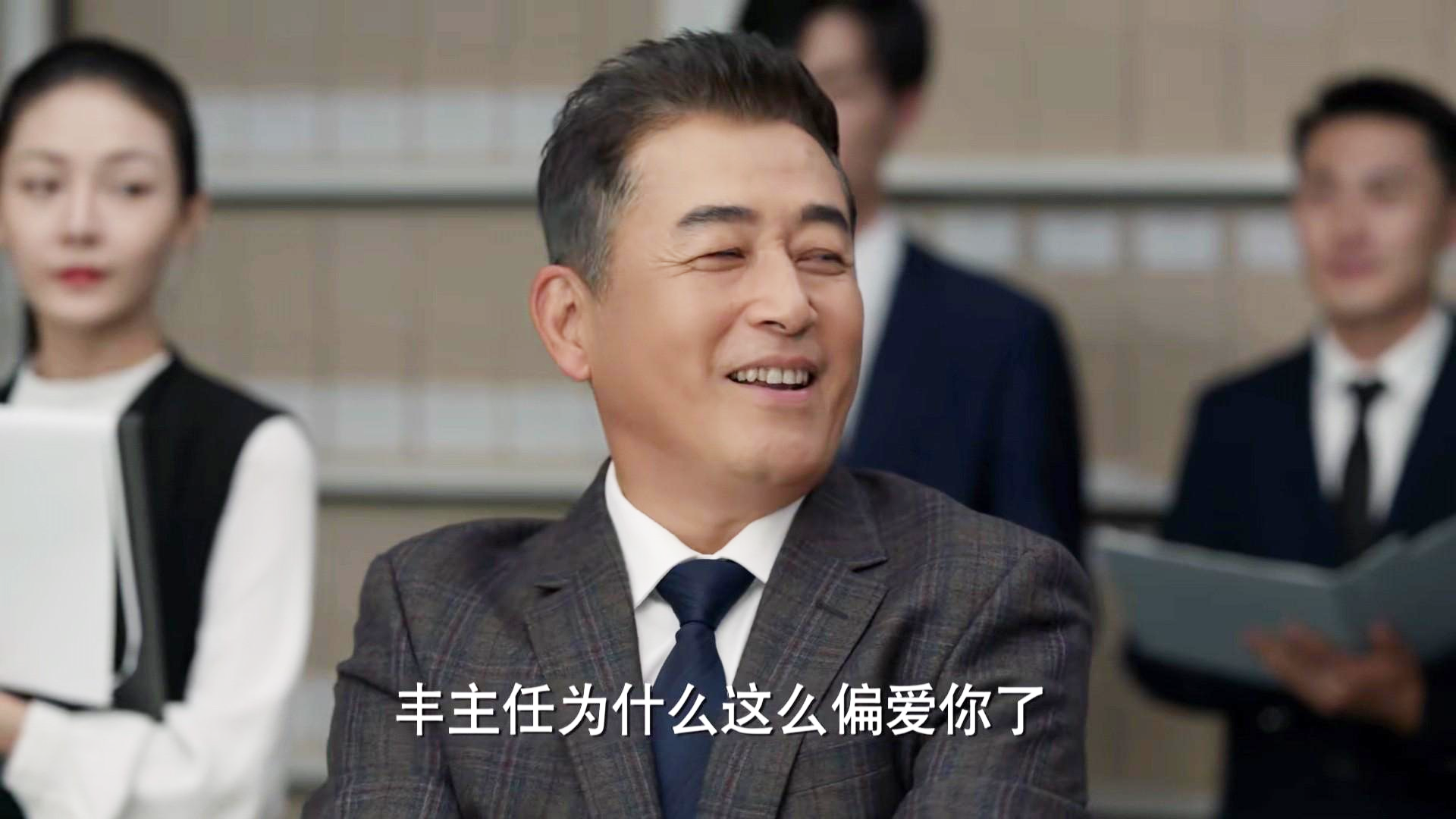 黄晓明|收视第二，12位实力派演员坐阵，央视这部新剧露出了“剧王”潜质