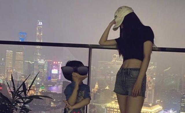 黄晓明|黄晓明被网传新恋情,杨颖终究成了过去式,女方到底有何背景?