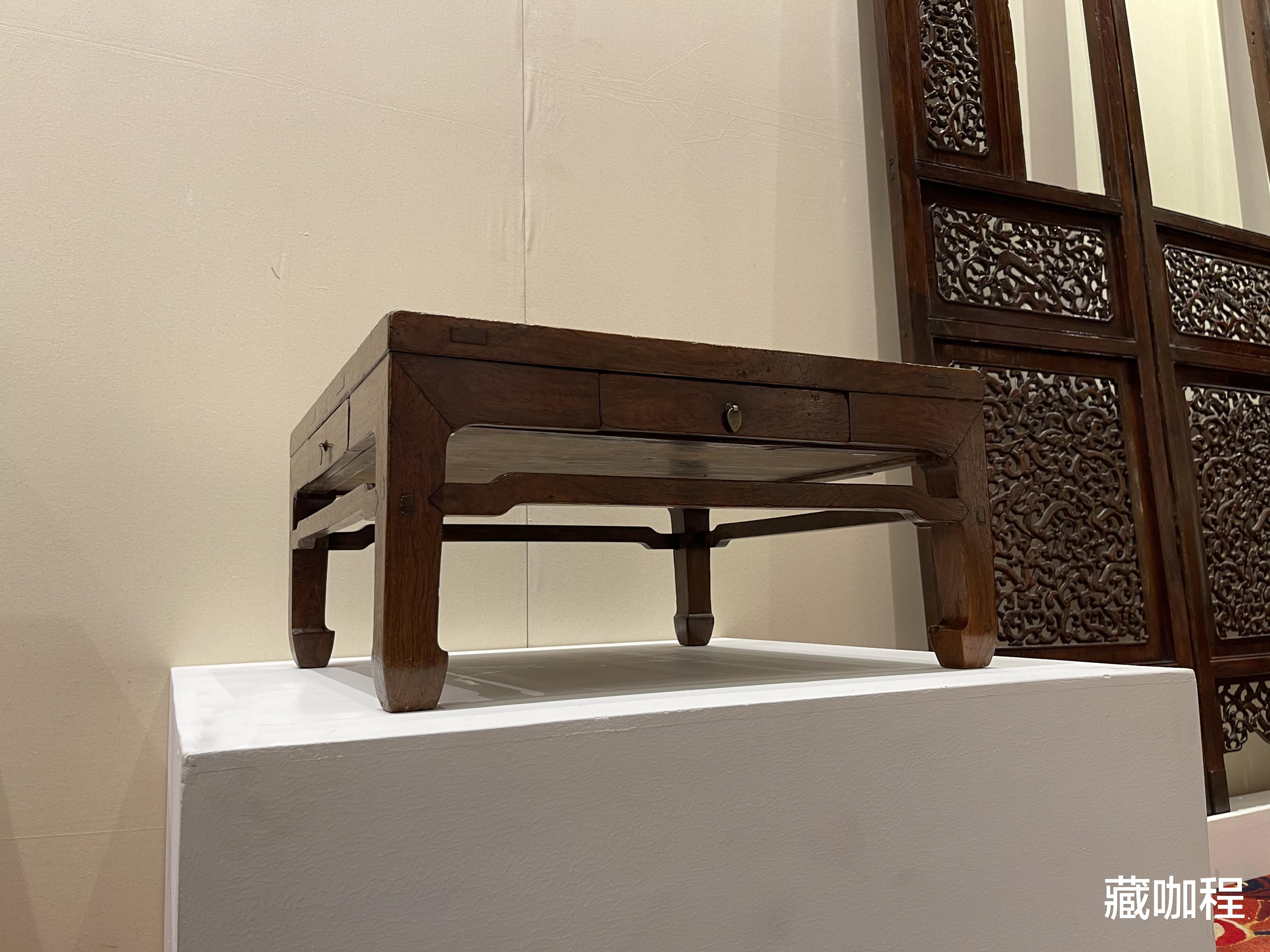 流拍|十年前成交价94.3万,黄花梨三弯腿炕桌结果流拍