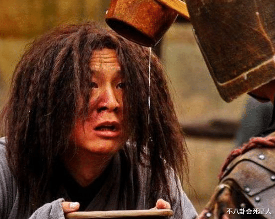 薛佳凝|薛佳凝“硅胶脸”演高中生，陈好发福变大妈，《粉红女郎》也老了