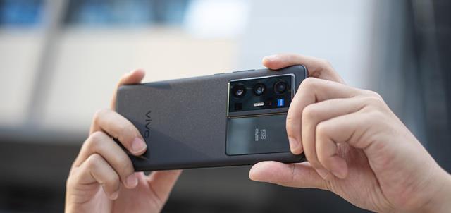 芯片|4款非常适合五一入手的机型，性能、拍照和续航都到位