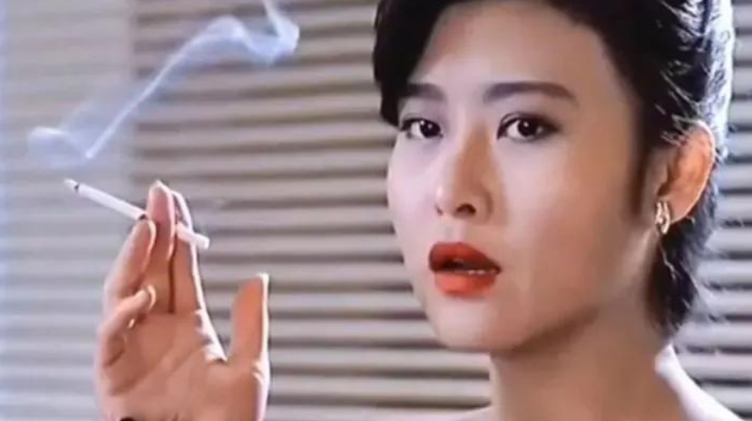 叶玉卿|叶玉卿: 从艳星转成实力派, 现如今嫁入豪门开心生活