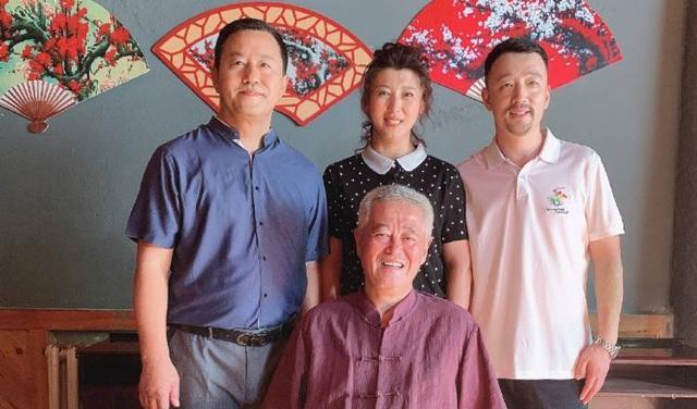 赵本山|王小宝：抱怨工资低是我不对，没有赵本山，我买不起5000万的别墅