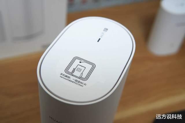 英特尔|三层农村自建房咋布网？华为路由Q6体验：凌霄芯加持，电线变网线