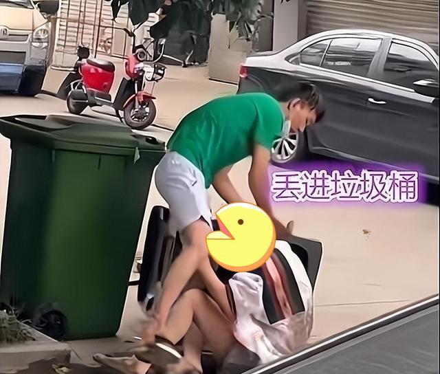纪实:女子让男友买金首饰,分手后拒归还,前男友将其塞进垃圾桶