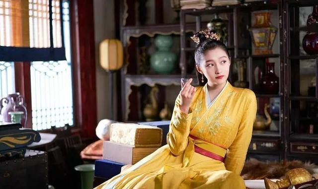 关晓彤|把《王牌》里的古装造型焊身上吧,关晓彤