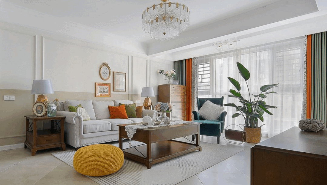 126㎡美式风格，跳脱的绚丽色彩、流畅的石膏线条，舒适慵懒又不失精致