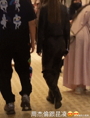 昆凌|昆凌怀孕6个月，周杰伦带她逛街，挺着大肚子的昆凌孕样十足