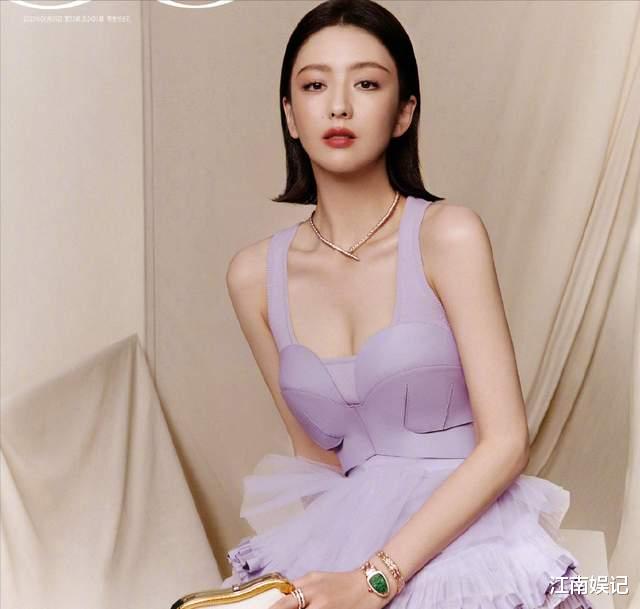 佟丽娅|佟丽娅最新写真大秀身材，皮肤白皙状态佳，一块手表近40万