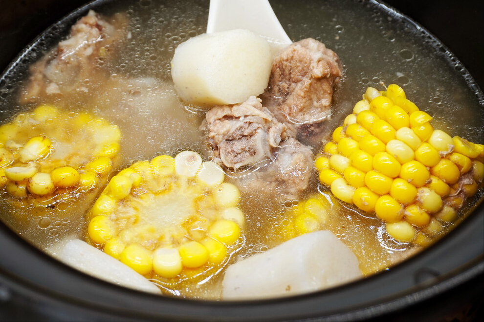 炖大骨头汤,切记3不放诀窍,汤浓色白,鲜美不油腻,营养全保留