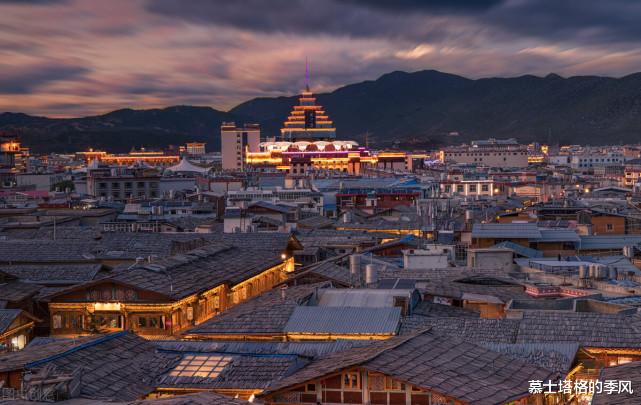 云南|34.9℃!爽爽的贵阳不再固若金汤,八月避暑游玩别错过云南这6座城