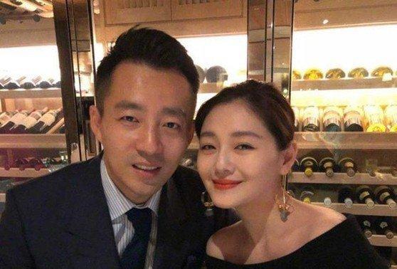 大S|大S具俊晔还床垫画面曝光，200万床垫上有超大块血渍引围观