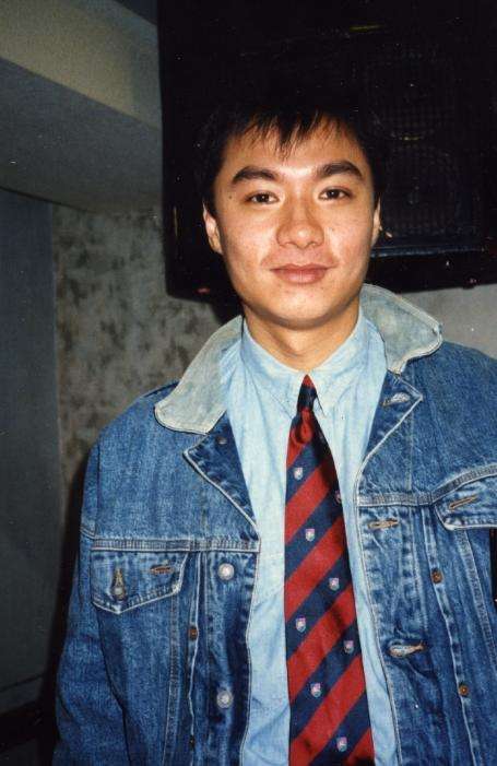 林俊贤|62岁知名男星疑被家暴！怀疑女儿非亲生，基因优秀获港姐冠军