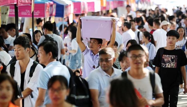 深圳市|毕业生：“民办二本”和“公办大专”有差距，幸好当初没选错