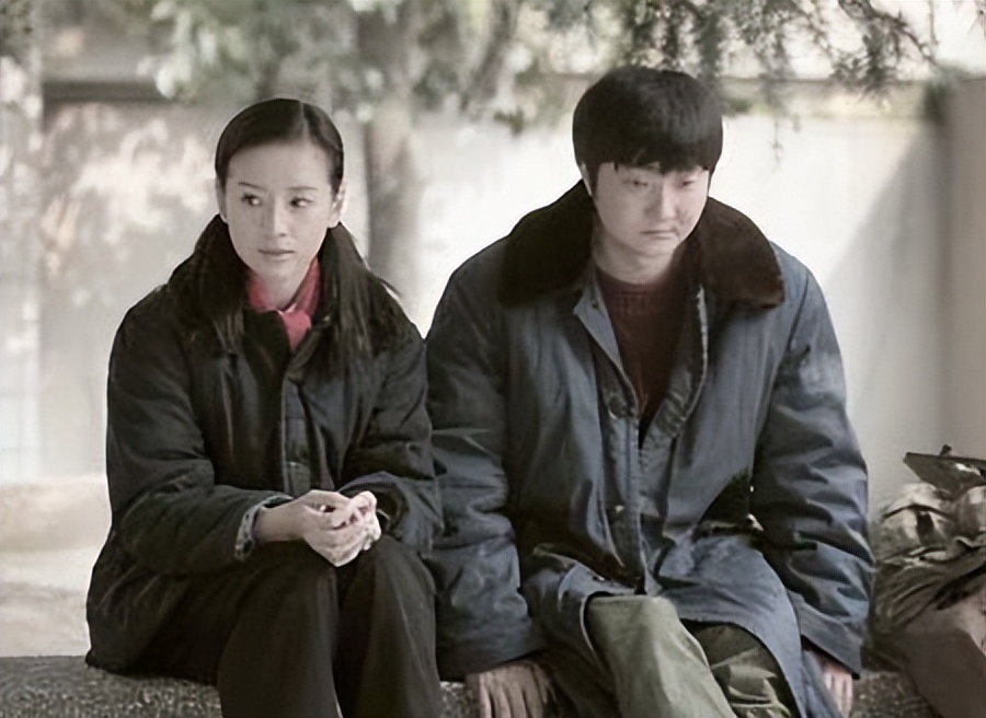 董洁|42岁董洁即使单身看着也好年轻 她说跟儿子“谈恋爱”她很快乐