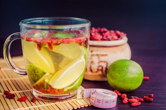 枸杞|枸杞的4种吃法，帮你强筋健骨，养血乌发，滋阴生津