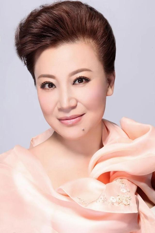 王为念|王为念:与小香玉离婚后,被富商倒追,63岁依旧单身