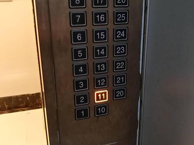 购房置业|有钱人都喜欢买顶楼带露台、一楼带院子的房子？住起来真心舒适！