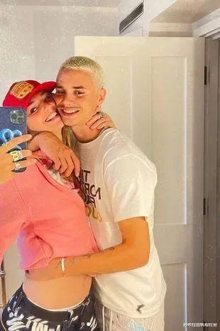 小贝|小贝二儿子罗密欧传和相恋三年模特女友分手，原因：异地恋太辛苦