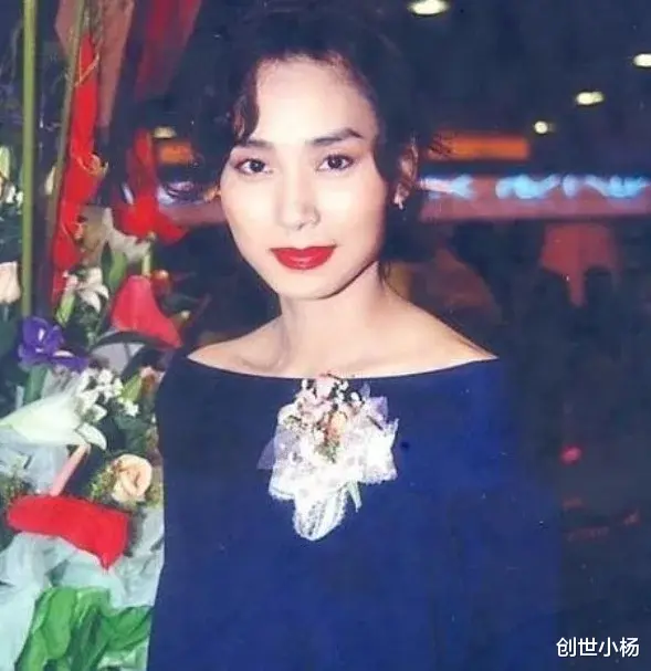 香港小姐|从港姐出道到歌星再到富婆，她三次登上春晚，至今捐赠54所学校